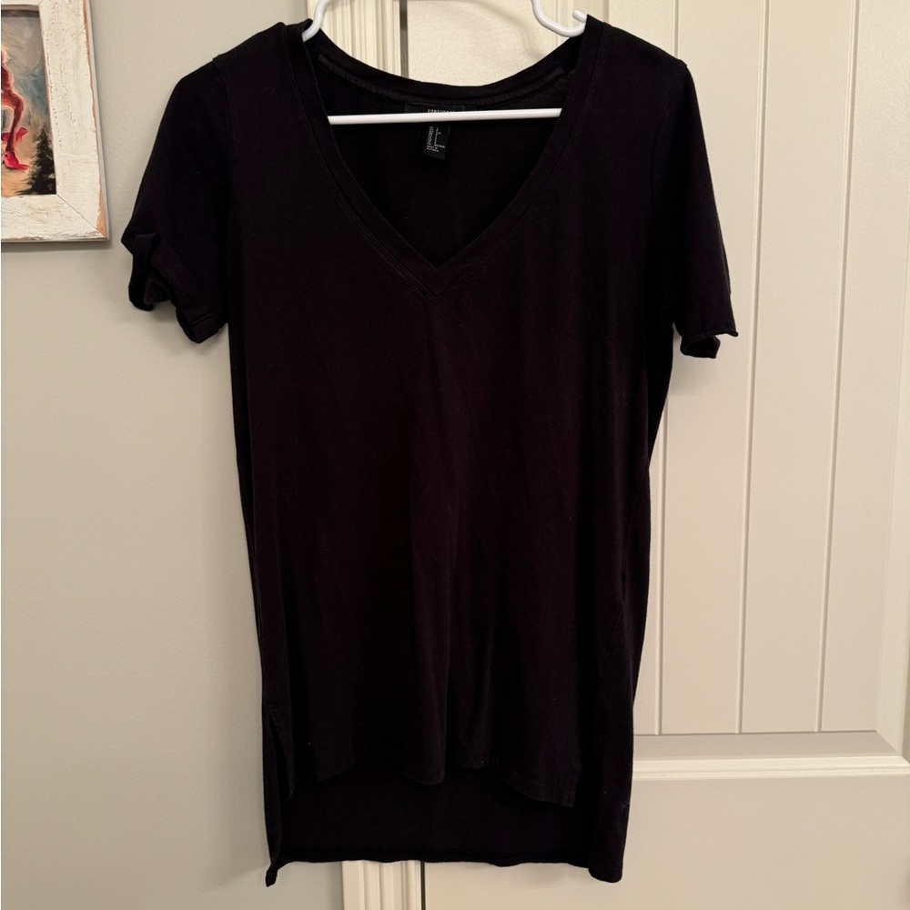 Forever 21 Black Fitted Short Sleeve T-Shirt (long length perfect for leggings)